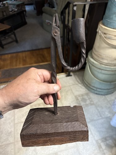 17th early 18th century forged iron rushlight