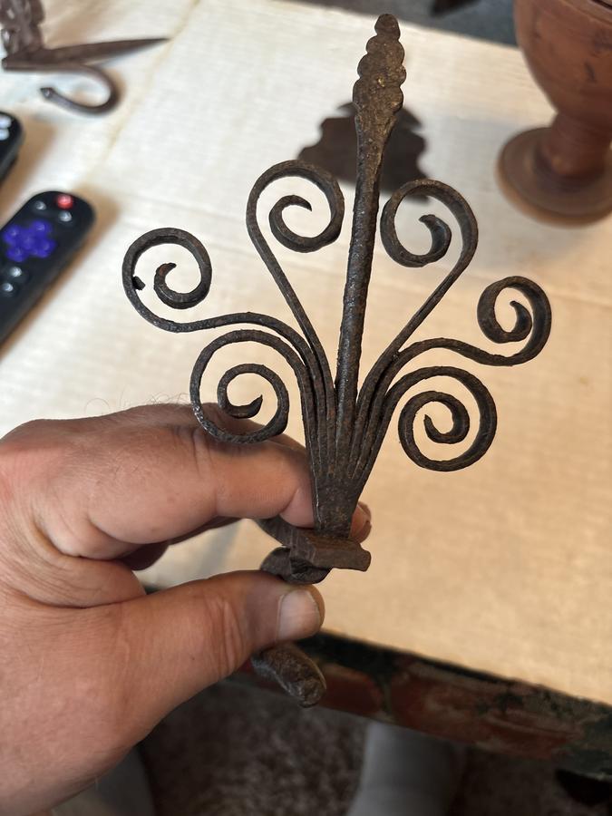 18th century beam spike lantern / lamp holder iron