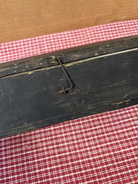 Mid to early 18th century painted snip hing box