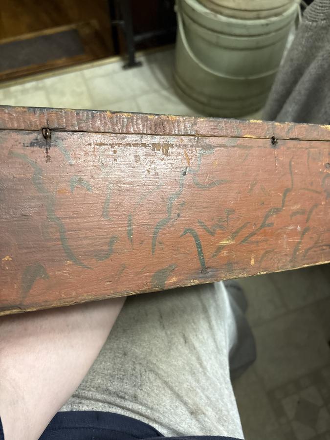 18th century snip hing decorated small box nice