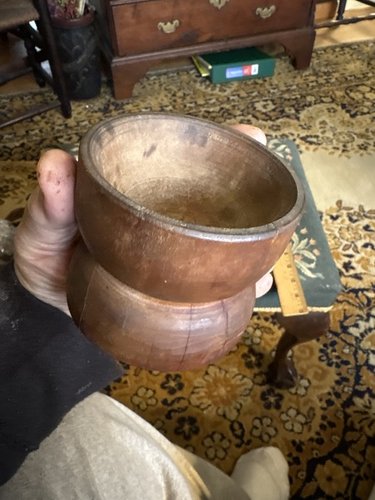 Early 18th century American treen-ware table salt