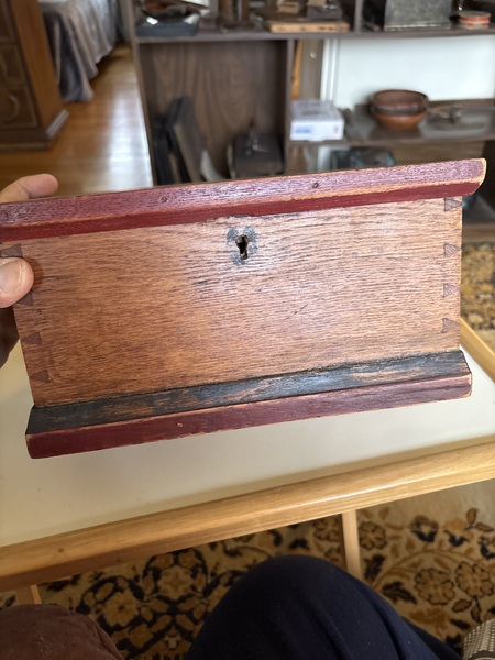 Early 19th century dovetailed box with tray inside