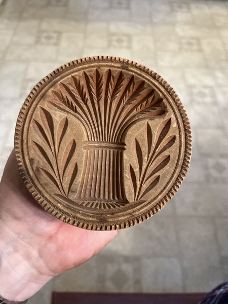 American 19th century wheat pattern butter print