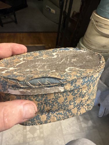 Early 19th century 5 1/2 inch wallpaper blue box