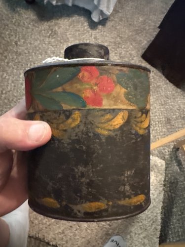 Early 19th century toleware decorated tea caddy