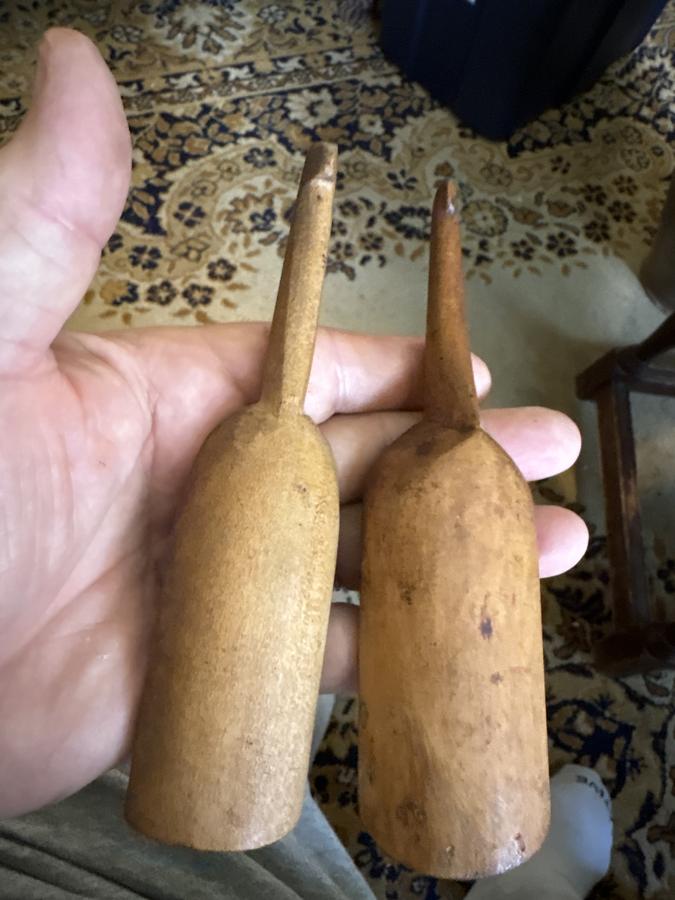 2) shaker miniature carved shovel shape scoops