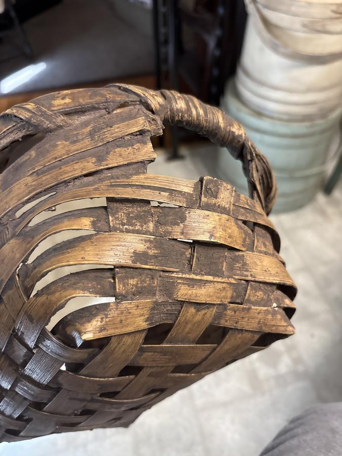 Outstanding oblong 18th century untouched basket