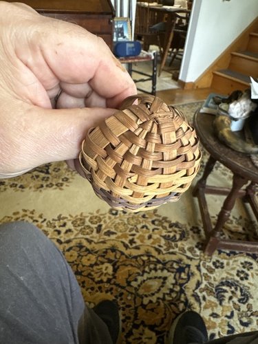 19th c. mini 2 tone splint tiny buttocks basket
