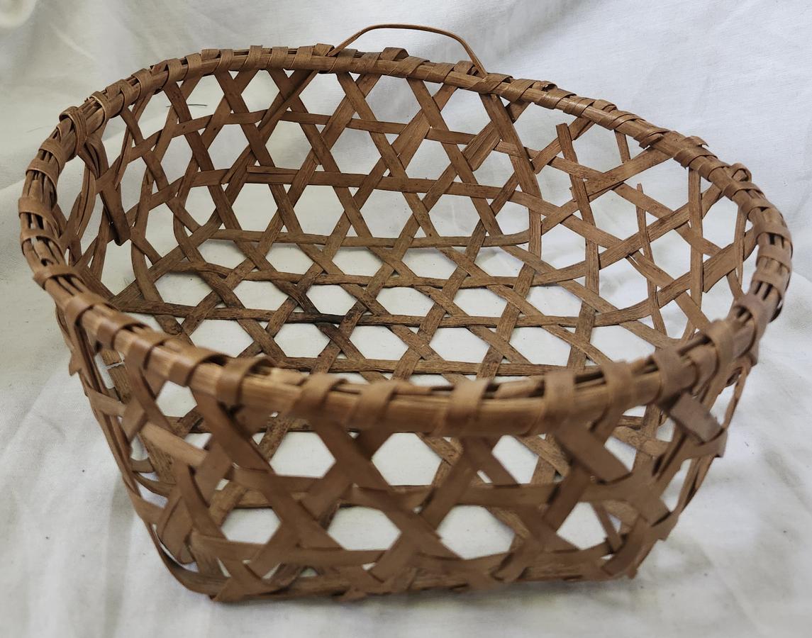 Antique PA. Primitive Folk Art Cheese Basket