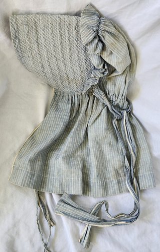 Vintage Blue & White Chambray Prairie Bonnet