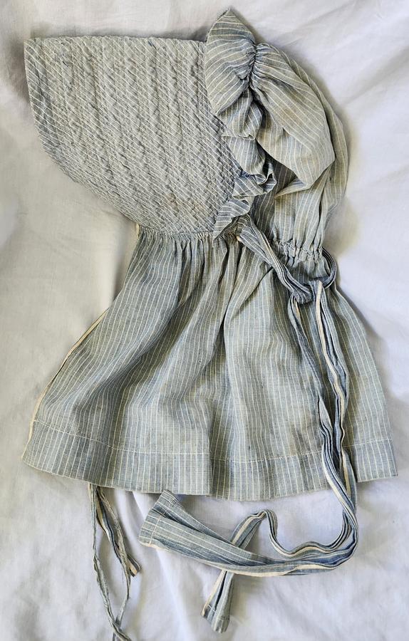 Vintage Blue & White Chambray Prairie Bonnet