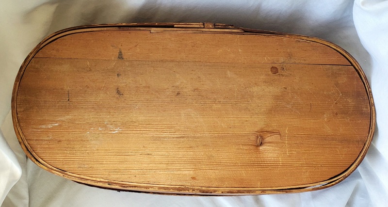 **19th C. PA. Folk Art Bandbox w/Tulip Design