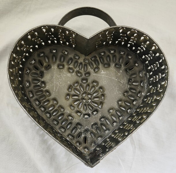 Vintage PA. Folk Art Tin Heart Cheese Mold