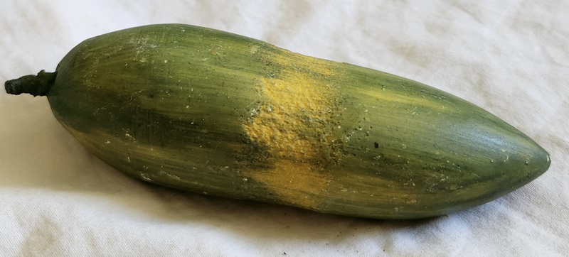 **Vintage Italian Stone Cucumber