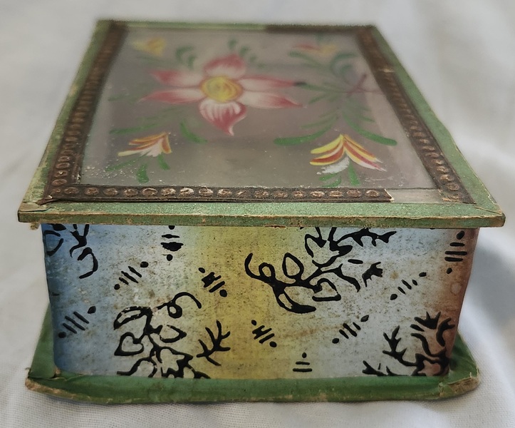 **Antq. Wallpaper & Painted Glass Trinket Box