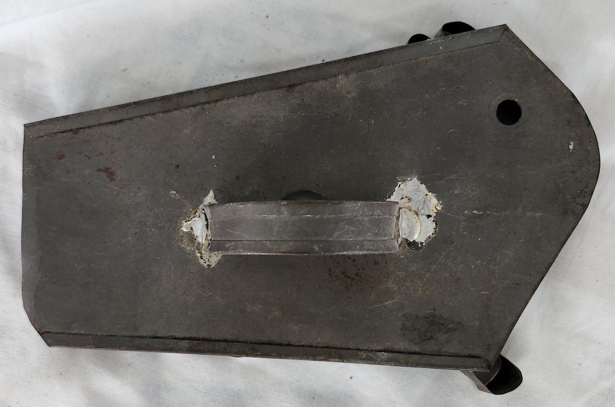 8" x 5" Old PA. Super Folky Rabbit Cookie Cutter