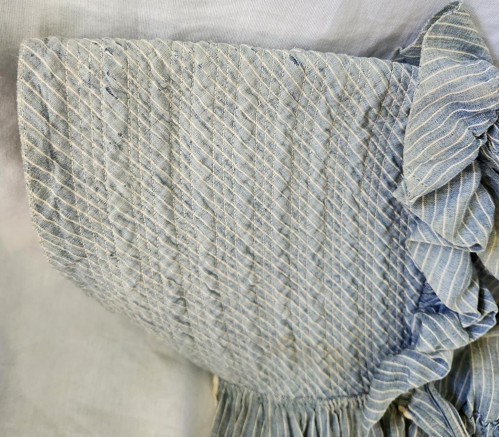 Vintage Blue & White Chambray Prairie Bonnet