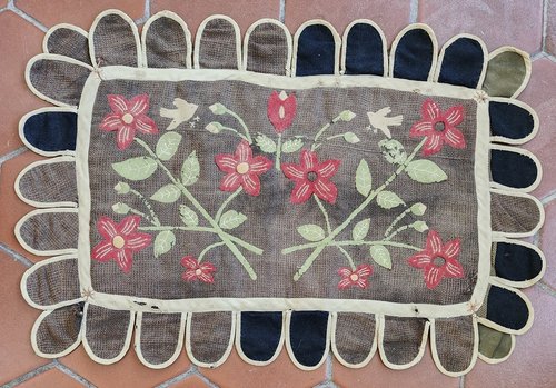 **Antq. Folk Art Cat's Tongue Rug w/Flowers & Bird