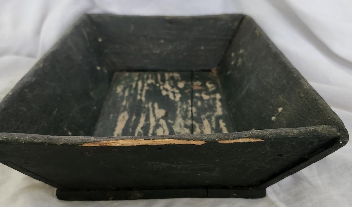 Antique Primitive Apple Box in Old Paint-Ex King
