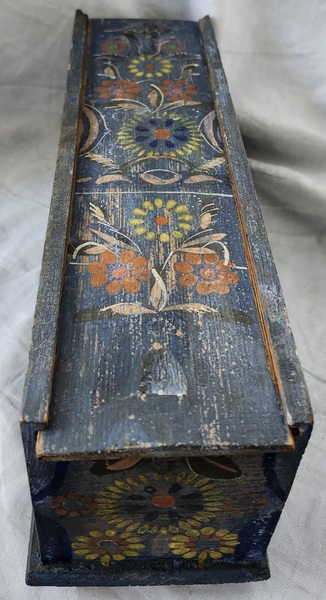 **Vntg. Scandinavian Folk Art Slide Lid Candle Box