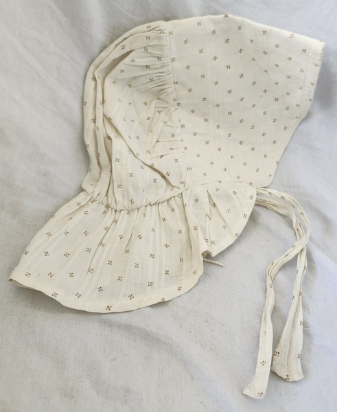 **Antique Shirting Print Child's Prairie Bonnet