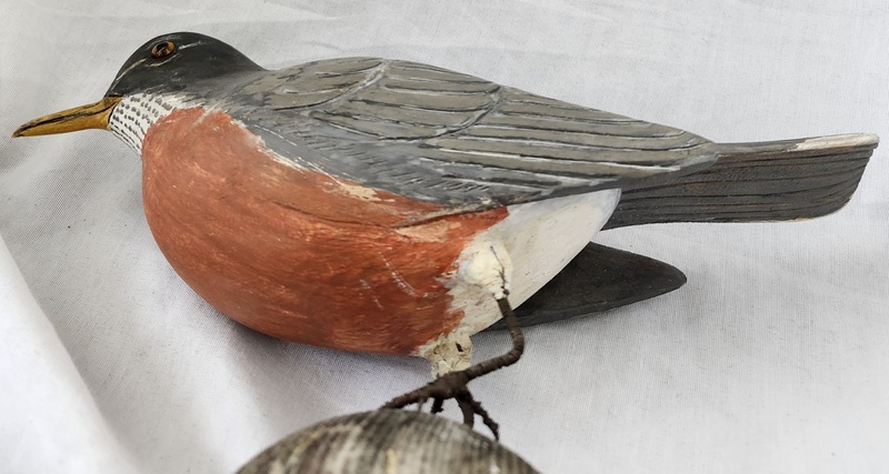 **Vintage Folk Art Life Size Robin Carving