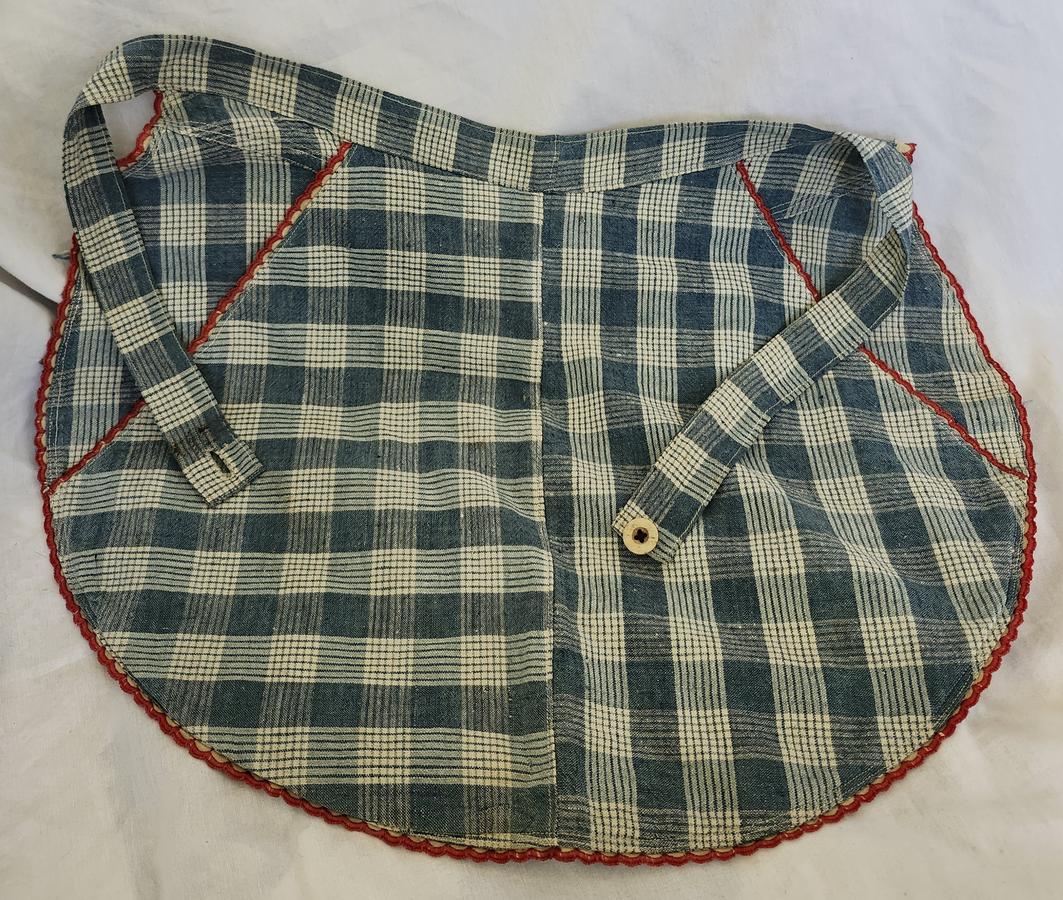 Near Mint Antique PA. Homespun Apron w/Bone Button