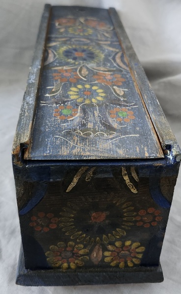 **Vntg. Scandinavian Folk Art Slide Lid Candle Box