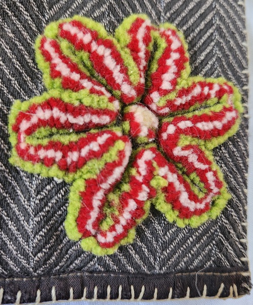 **Antq. Near Mint Flower Design Stumpwork Hot Pad