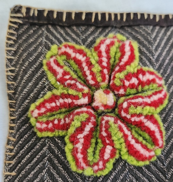 **Antq. Near Mint Flower Design Stumpwork Hot Pad