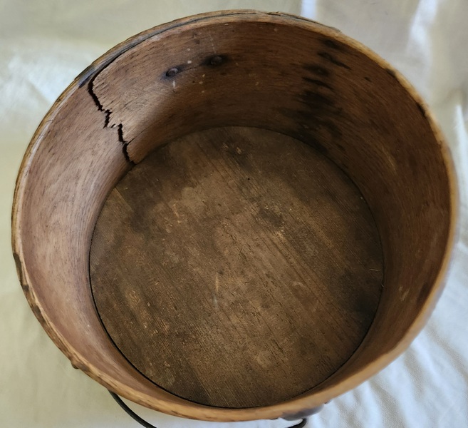 **Antique Primitive Dry Measure w/Bail Handle