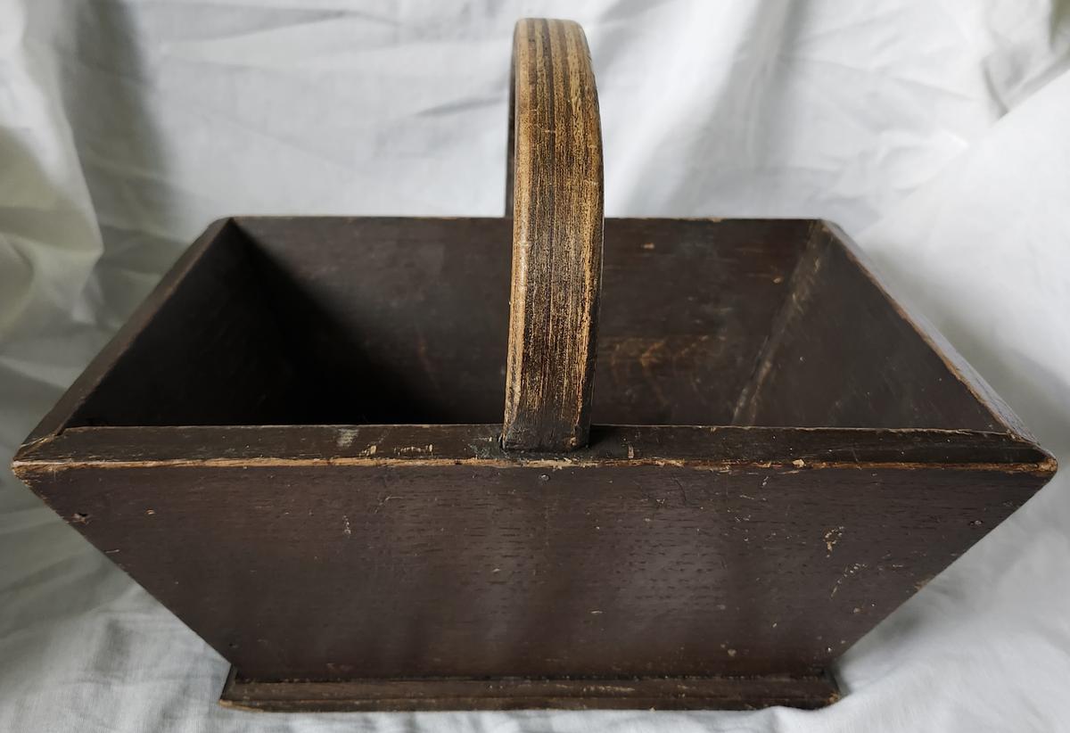 Antq. Folk Art Truffle Hunting Basket w/Carved Pig
