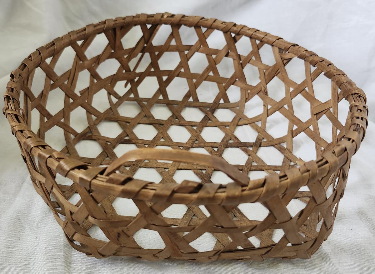 Antique PA. Primitive Folk Art Cheese Basket