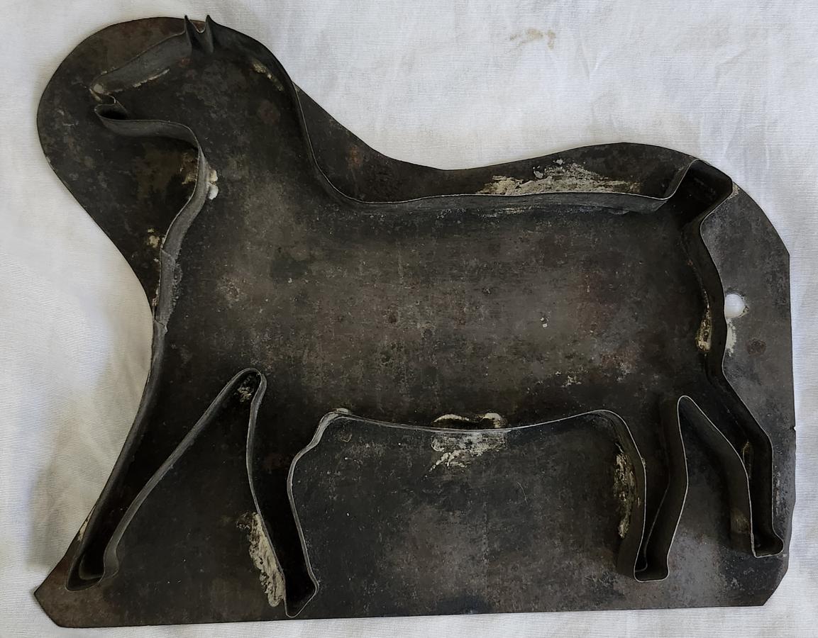 10" x 8" Antq. Super Folky PA. Horse Cookie Cutter