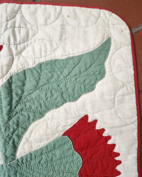 **Vintage Appliqued Cockscomb Doll Quilt
