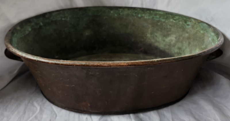 **Antique Small Size Copper Baby Washtub