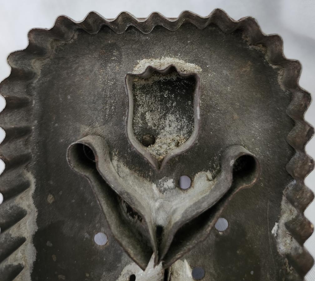 19th C. PA Tulip Cookie Cutter - Goff #3