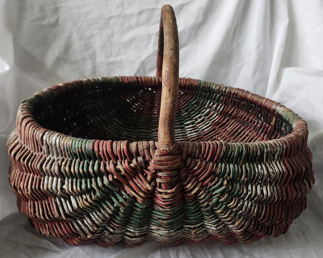 Basket from Kankakee State Hospital in Orig. Paint