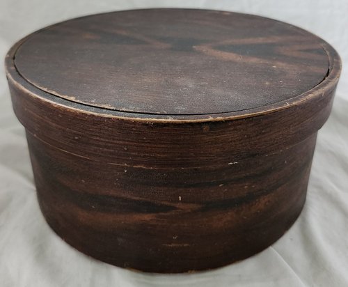 **Antq. PA. Primitive Faux Painted Pantry Band Box