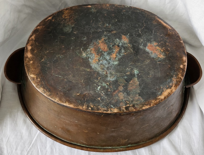 **Antique Small Size Copper Baby Washtub