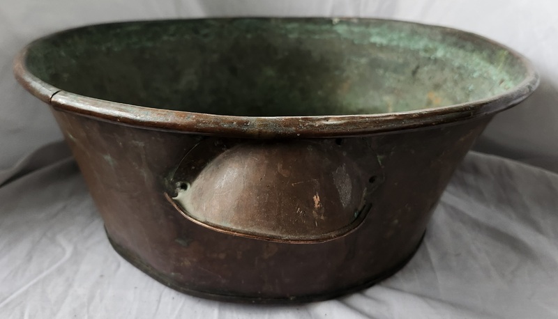**Antique Small Size Copper Baby Washtub