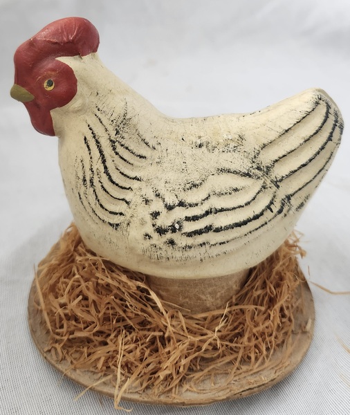 Old Hen on Nest Working Pipsqueak/Candy Container