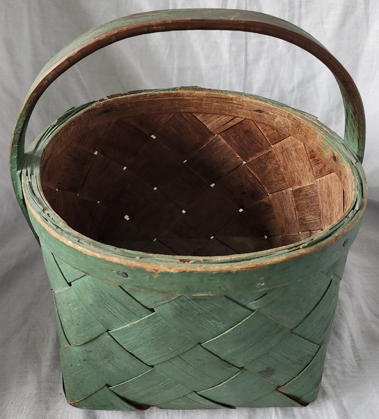 **Antique Wide Splint Basket in Apple Green Paint