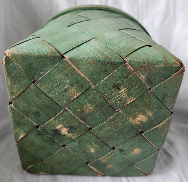 **Antique Wide Splint Basket in Apple Green Paint