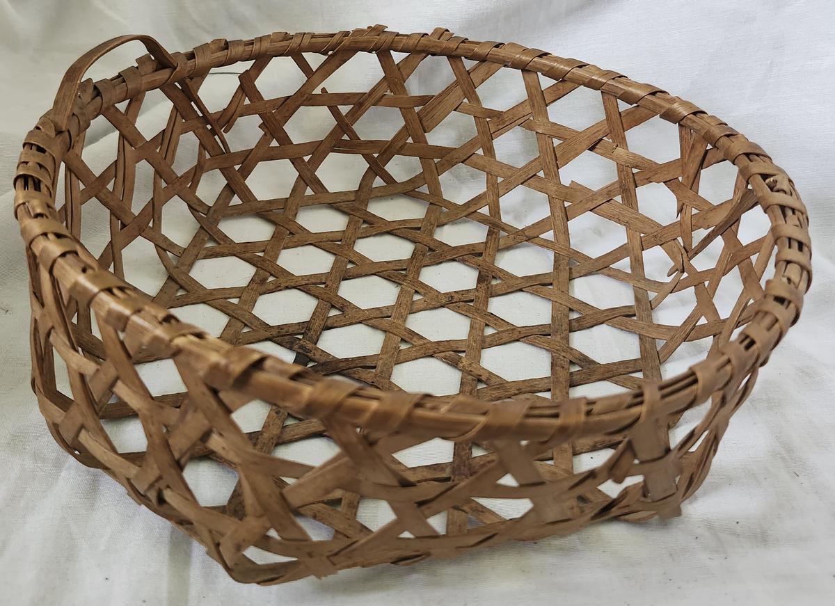 Antique PA. Primitive Folk Art Cheese Basket