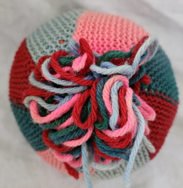 Lg. Vintage Knit Spherical Pin Cushion Ex Booth