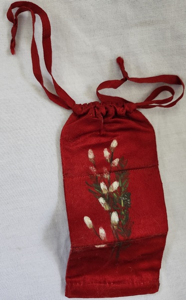 **Antq. Tiny Red Silk Huswif w/Pussy Willows