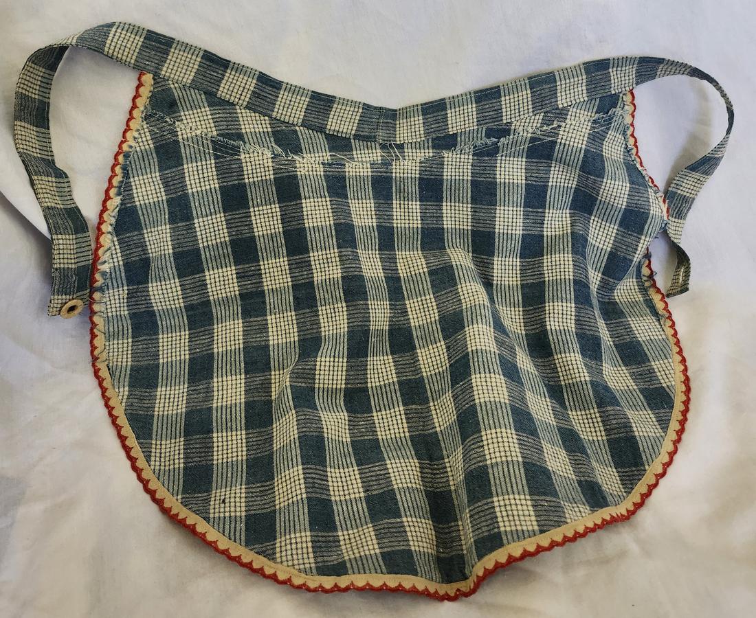 Near Mint Antique PA. Homespun Apron w/Bone Button