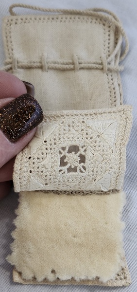 **Tiny Near Mint 19th C. Linen Sewing Needle Case