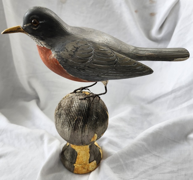 **Vintage Folk Art Life Size Robin Carving